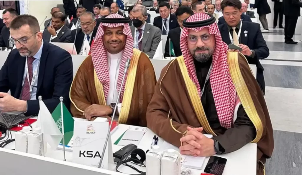 الاتحاد السعودي للرماية يعزز التعاون مع الاتحادين الدولي والقاري